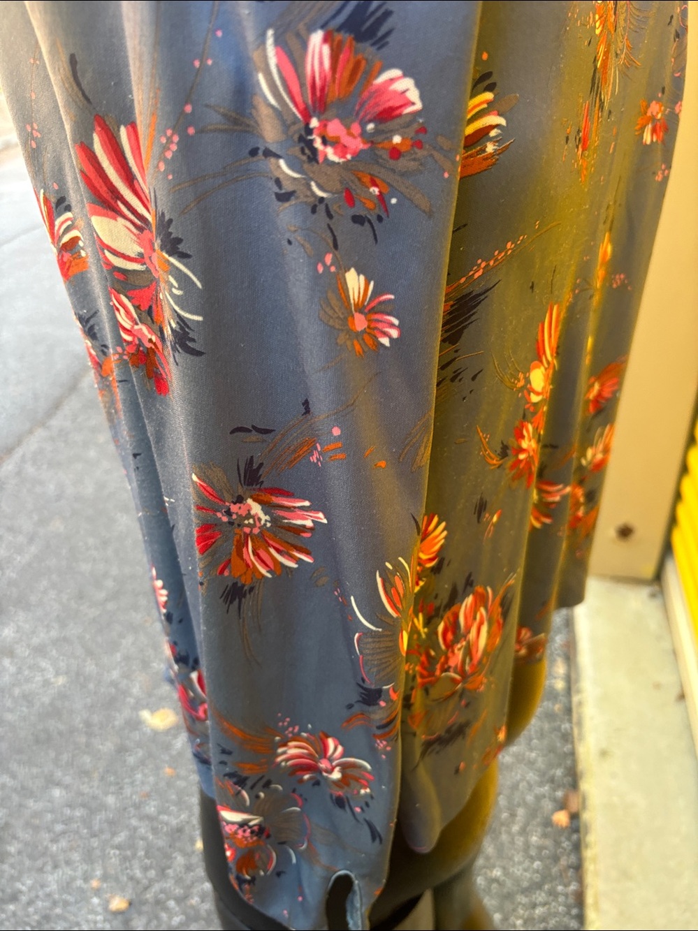 Blue Floral Button-Up Shirt Vintage Devon. - Picture 5 of 8